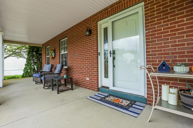 157 Shaleridge Drive, Pataskala, OH 43062