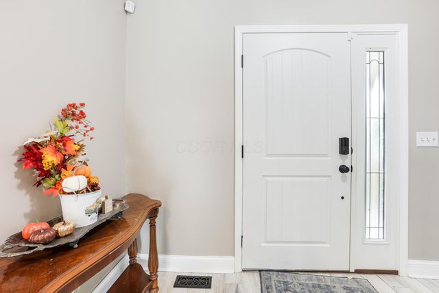 157 Shaleridge Drive, Pataskala, OH 43062