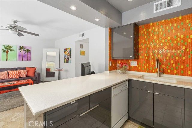 816 E Cottonwood Road 4, Palm Springs, CA 92262