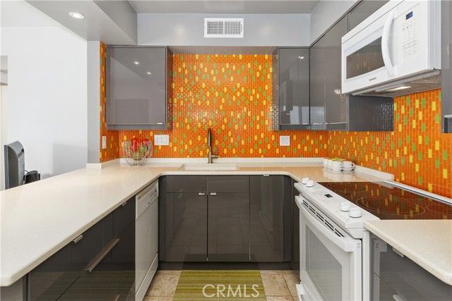 816 E Cottonwood Road 4, Palm Springs, CA 92262