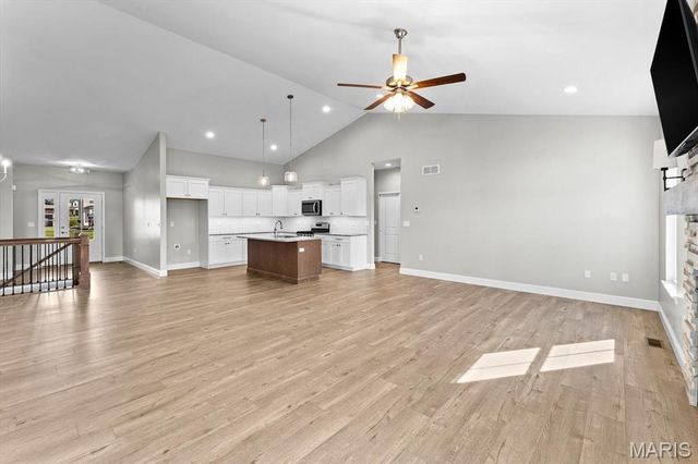 224 Meridian Oaks Drive, Glen Carbon, IL 62034