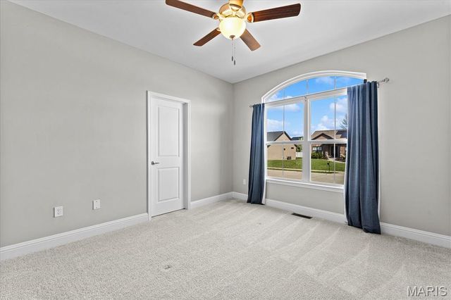 224 Meridian Oaks Drive, Glen Carbon, IL 62034