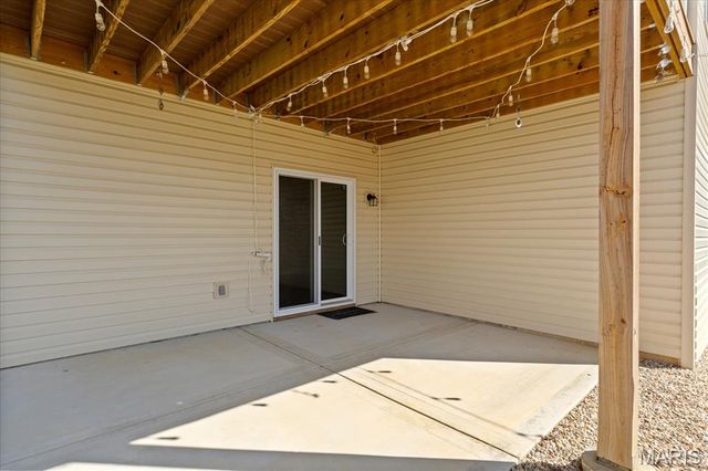 224 Meridian Oaks Drive, Glen Carbon, IL 62034