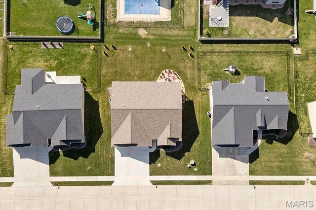 224 Meridian Oaks Drive, Glen Carbon, IL 62034