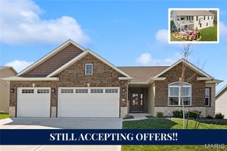 224 Meridian Oaks Drive, Glen Carbon, IL 62034