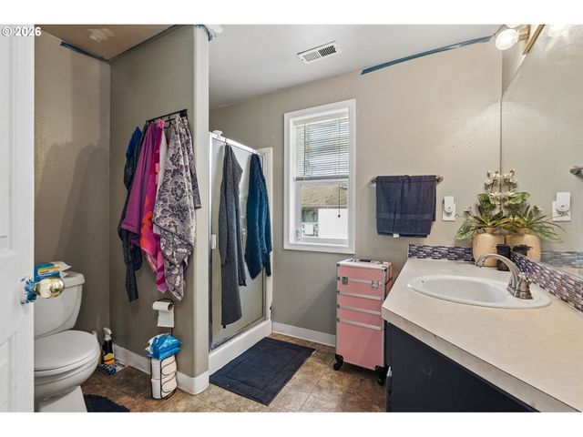 504 Se 5TH St, Battle Ground, WA 98604