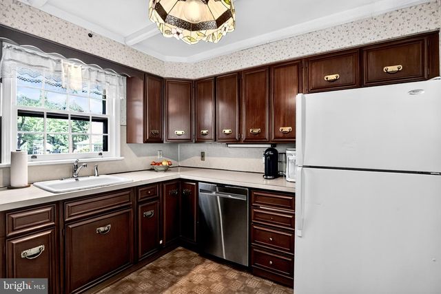 220 HICKORY LN, Haddonfield, NJ 08033