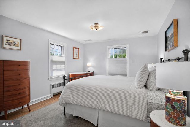 220 HICKORY LN, Haddonfield, NJ 08033