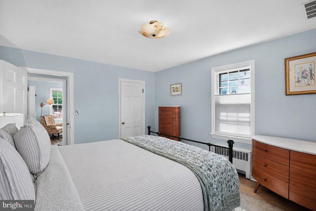 220 HICKORY LN, Haddonfield, NJ 08033