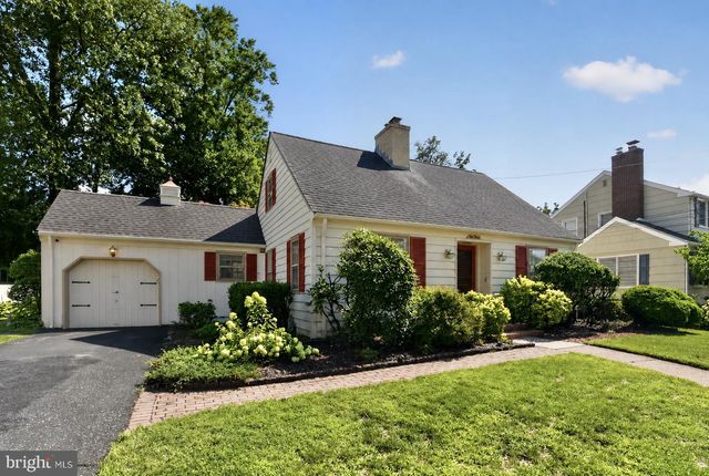 220 HICKORY LN, Haddonfield, NJ 08033