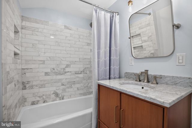 220 HICKORY LN, Haddonfield, NJ 08033