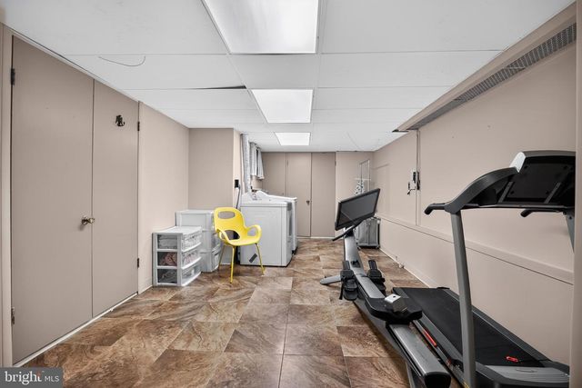 220 HICKORY LN, Haddonfield, NJ 08033
