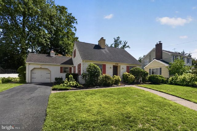 220 HICKORY LN, Haddonfield, NJ 08033