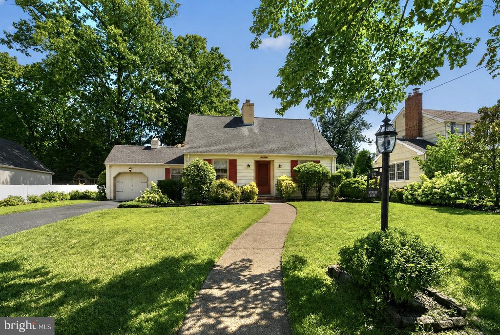 220 HICKORY LN, Haddonfield, NJ 08033