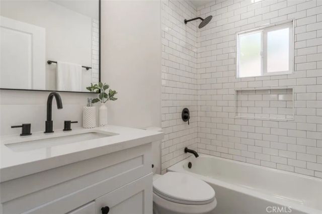 3149 Garden Avenue, Los Angeles, CA 90039