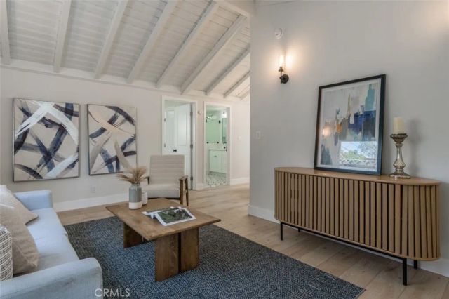 3149 Garden Avenue, Los Angeles, CA 90039