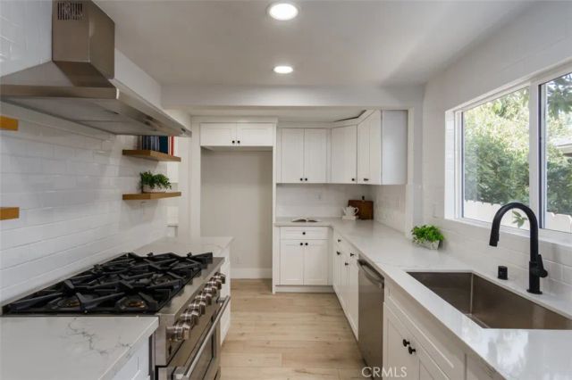 3149 Garden Avenue, Los Angeles, CA 90039
