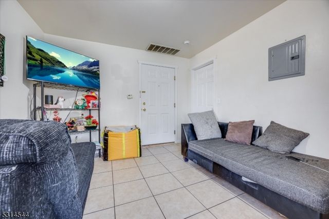 92 Bloomfield Ave, Paterson City, NJ 07503