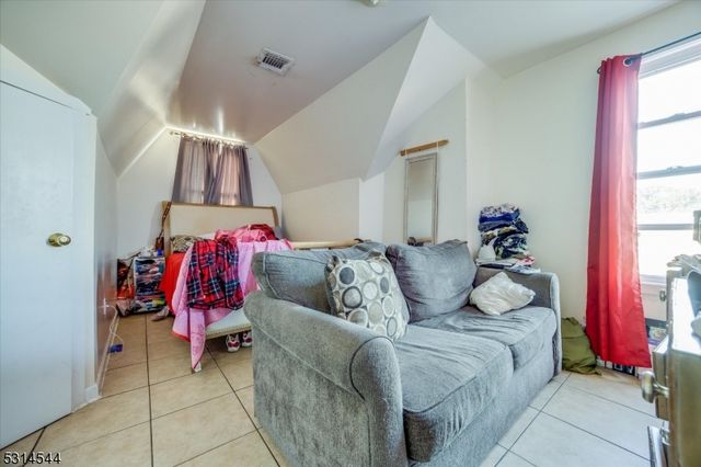 92 Bloomfield Ave, Paterson City, NJ 07503