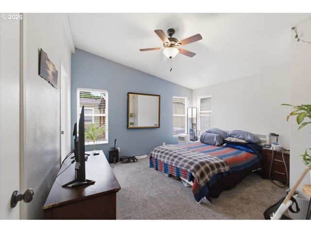 1655 S ELM St 428, Canby, OR 97013