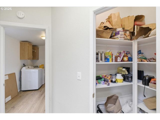 1655 S ELM St 428, Canby, OR 97013