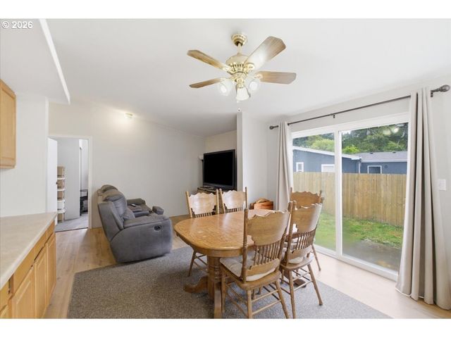 1655 S ELM St 428, Canby, OR 97013