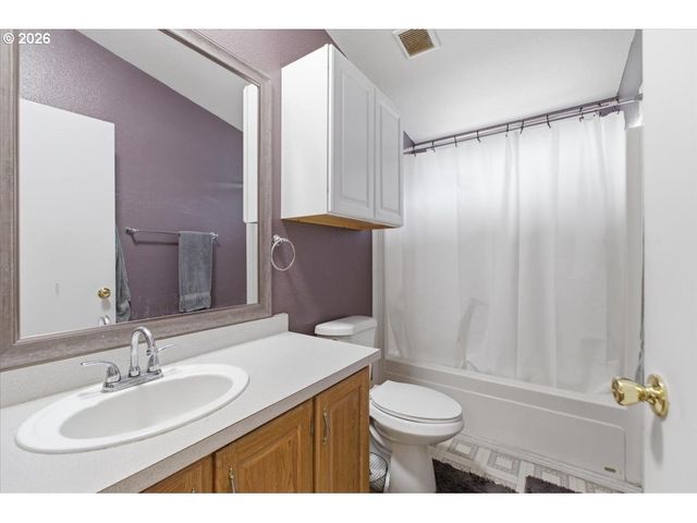 1655 S ELM St 428, Canby, OR 97013