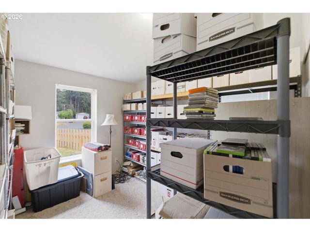 1655 S ELM St 428, Canby, OR 97013