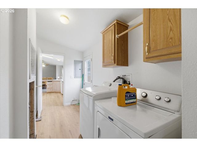 1655 S ELM St 428, Canby, OR 97013