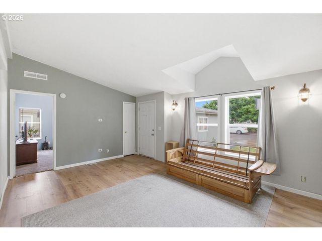 1655 S ELM St 428, Canby, OR 97013