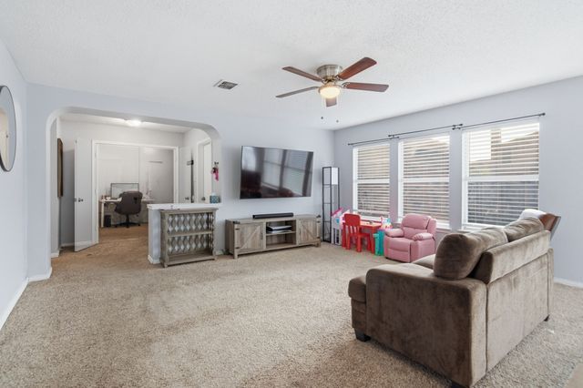 329 Beechwood Lane, Cedar Hill, TX 75104