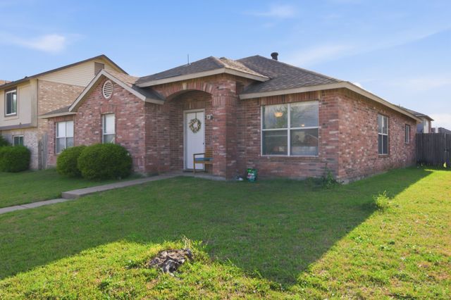 329 Beechwood Lane, Cedar Hill, TX 75104
