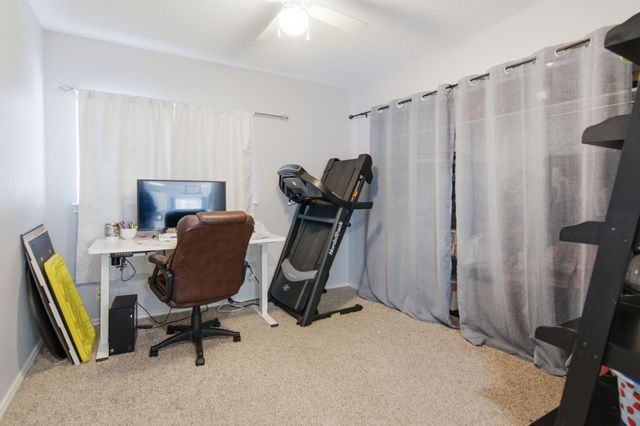 329 Beechwood Lane, Cedar Hill, TX 75104