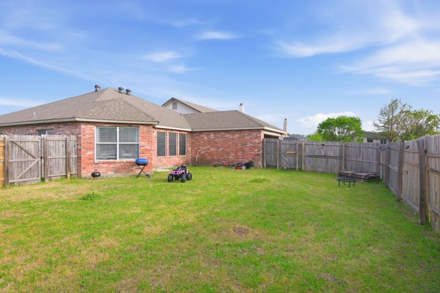329 Beechwood Lane, Cedar Hill, TX 75104