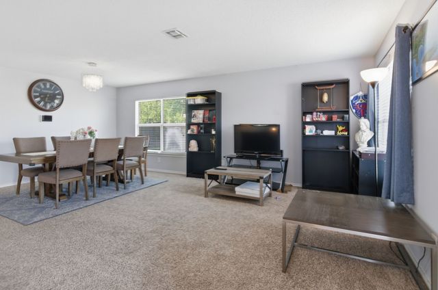 329 Beechwood Lane, Cedar Hill, TX 75104