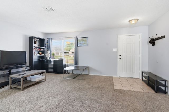 329 Beechwood Lane, Cedar Hill, TX 75104