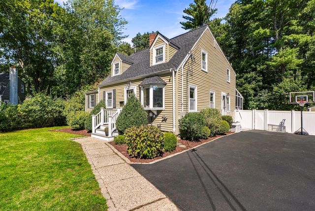 34 Audrea Rd, Framingham, MA 01701
