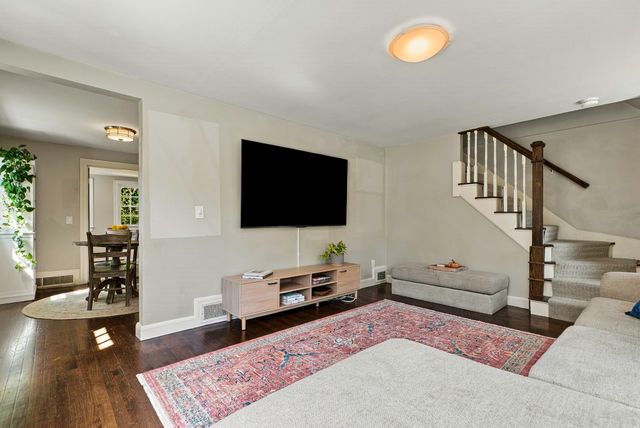 34 Audrea Rd, Framingham, MA 01701