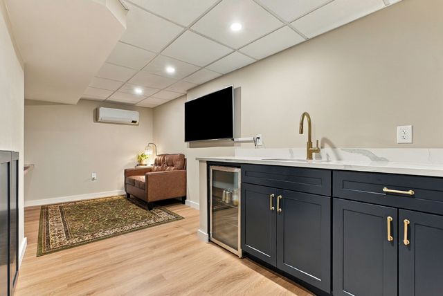 34 Audrea Rd, Framingham, MA 01701