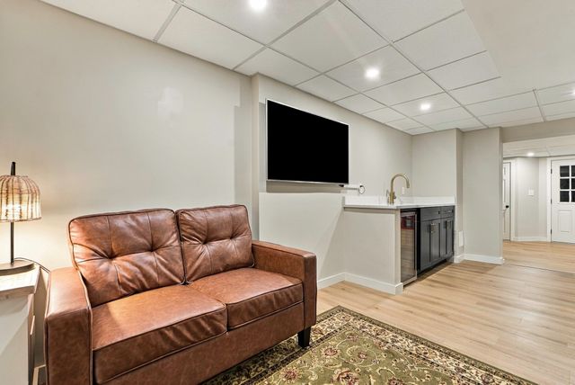 34 Audrea Rd, Framingham, MA 01701