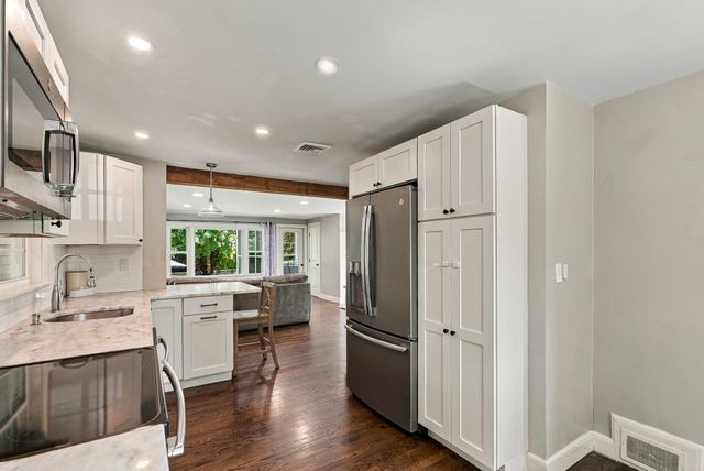 34 Audrea Rd, Framingham, MA 01701