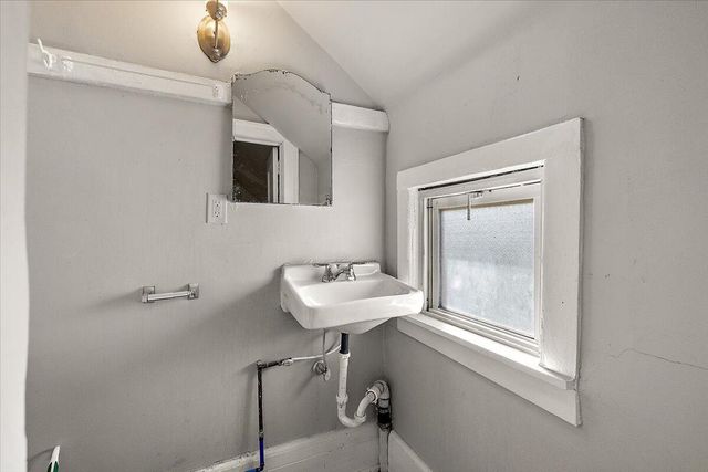 1451 Atkinson Street, Detroit, MI 48206