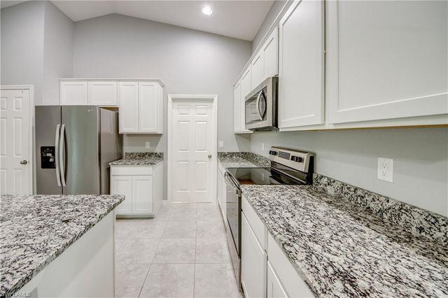506 NE 2nd PL, Cape Coral, FL 33909