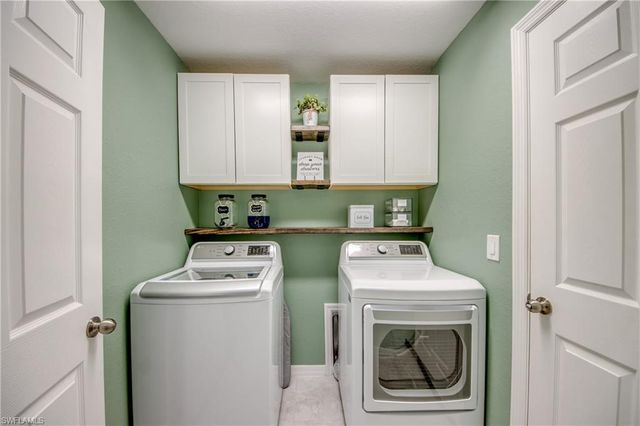 506 NE 2nd PL, Cape Coral, FL 33909