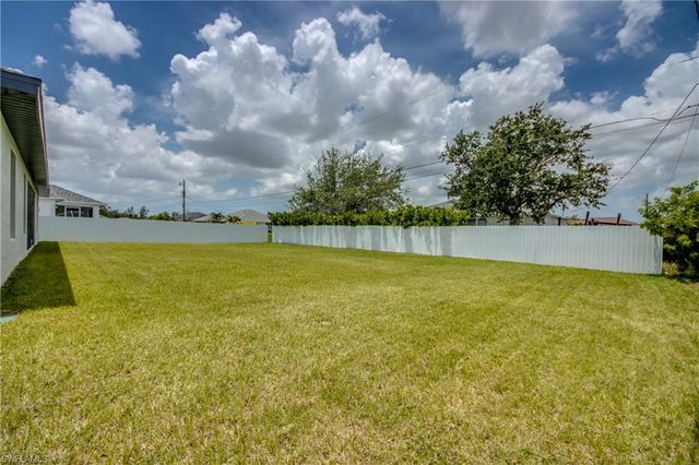 506 NE 2nd PL, Cape Coral, FL 33909