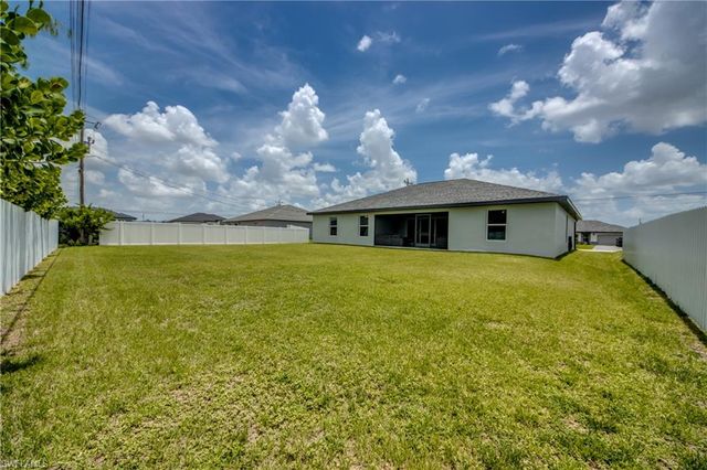 506 NE 2nd PL, Cape Coral, FL 33909