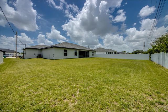 506 NE 2nd PL, Cape Coral, FL 33909