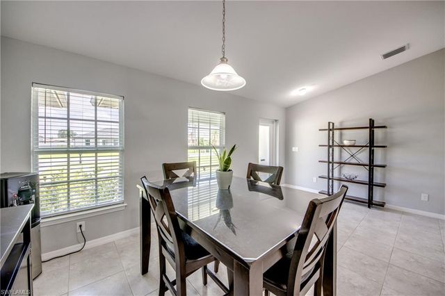 506 NE 2nd PL, Cape Coral, FL 33909