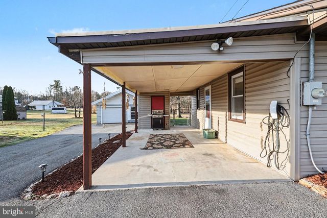 1002 GOODYEAR ROAD, Gardners, PA 17324