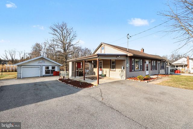 1002 GOODYEAR ROAD, Gardners, PA 17324